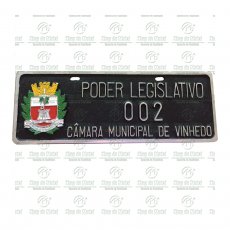 02 PLACAS ( 01 PAR ) P/ CARRO OFICIAL COM BRASÃO COLORIDO EM ALUMÍNIO 13X40CM