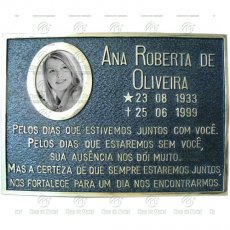 Placa para Cemitério em Bronze com 1 foto 8x10 Preto e Branco e texto até 160 letras Tam. 25x35 cm