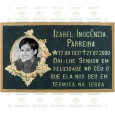Placa para Cemitério em Bronze com 1 foto 8x10 Preto e Branco e texto até 58 letras Tam.18x30 cm.
