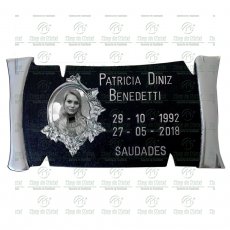 Placa para Túmulo em Alumínio com 1 Foto 7x9 Preto e Branco e Texto Tam.18x35 cm